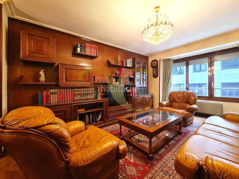 Foto b5ce5f55-cd78-4fe8-953f-2bbbd6b99e68. Etagenwohnung mit heizung in Centro Gijón