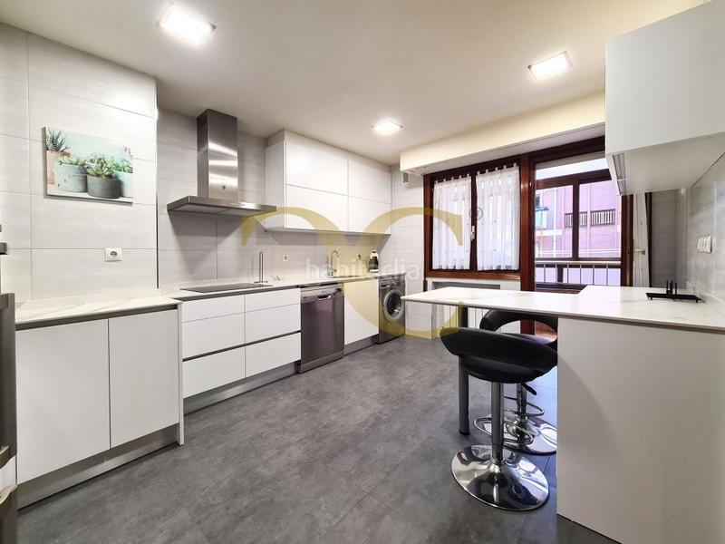 Foto bfb0512f-864d-4174-b189-3e082c96c31c. Etagenwohnung mit heizung in Centro Gijón