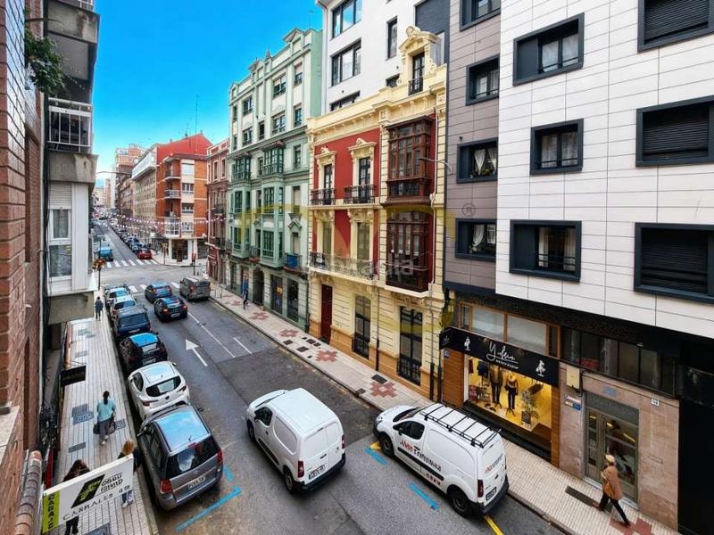 Foto f4c98f72-79cb-4df5-8034-15227b7e5c70. Etagenwohnung mit heizung in Centro Gijón
