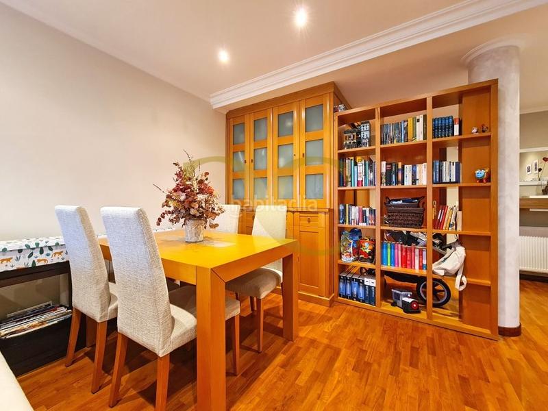 Foto 0c79765e-6bc2-4595-8c09-cc73a5e8a1a5. Appartement avec chauffage parking dans Montevil Gijón