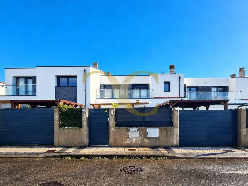 Foto 387e6538-4a1d-4924-a033-d9ce2f08bbfb. Semi detached house with heating in Noreña