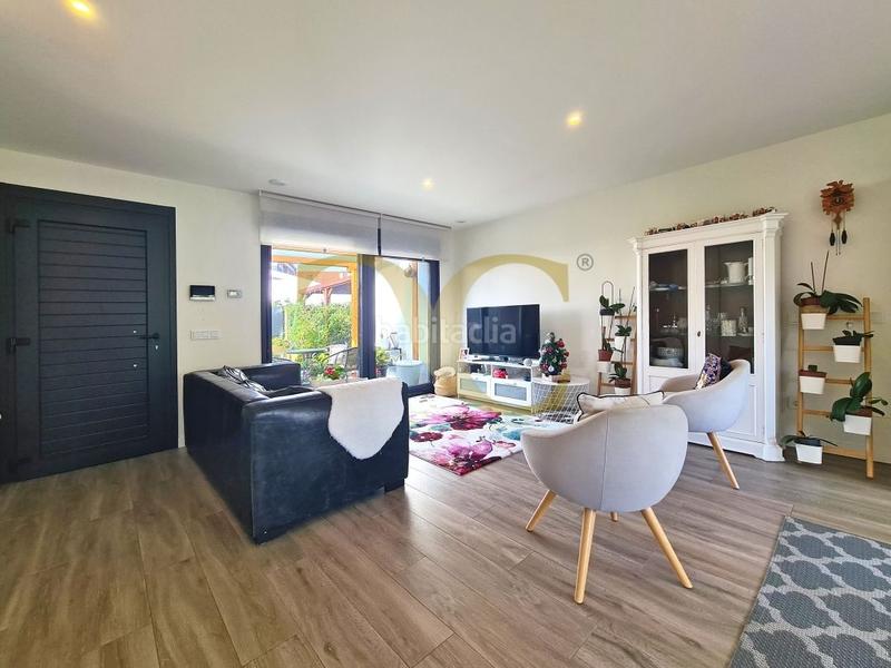 Foto 53ba7063-d0b9-4080-9f83-8d5eccc32231. Semi detached house with heating in Noreña