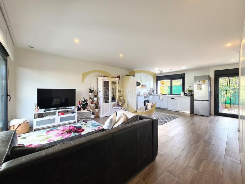 Foto ce11044d-2b50-4ef4-8d18-76104a53a82d. Semi detached house with heating in Noreña