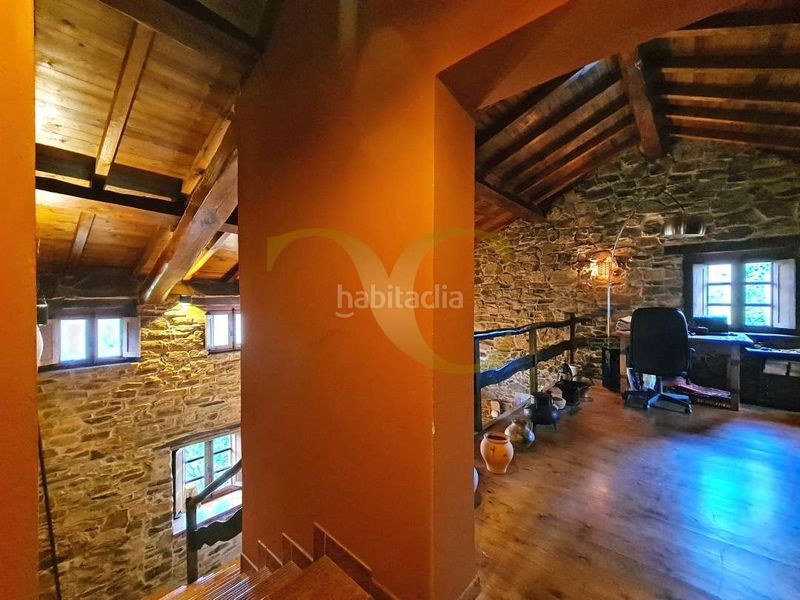 Foto 0e28029d-f098-4e47-a5df-0bd63678f291. Xalet amb aparcament a Valdés