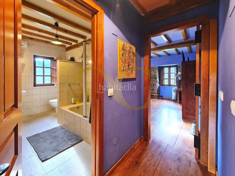 Foto 207969bb-4e12-4555-b5a3-ec4f2813227f. Xalet amb aparcament a Valdés