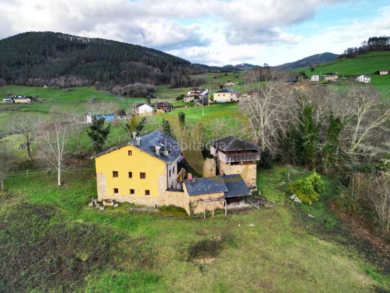 Foto 4575d35f-b14f-448a-8e6b-d16dc5f50904. Xalet amb aparcament a Valdés