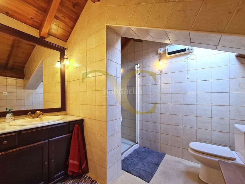 Foto 506477fa-0ec9-4a7b-acab-55cc50c88673. Xalet amb aparcament a Valdés