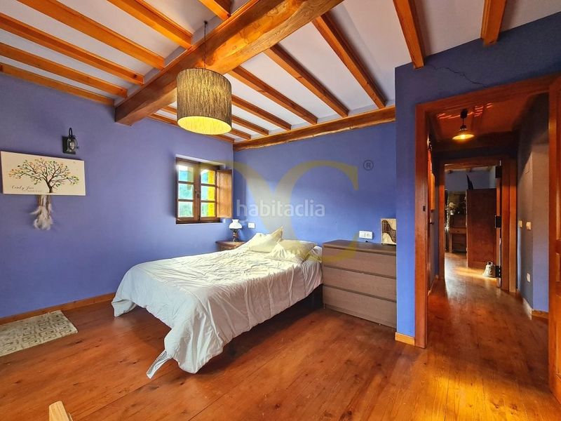 Foto 54b221ab-2c92-45a5-b697-1577e848beb3. Xalet amb aparcament a Valdés