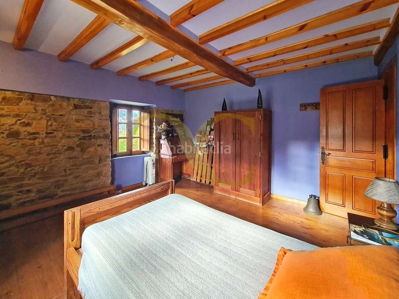 Foto 592e05d8-389a-45ed-96ca-895535bbd776. Xalet amb aparcament a Valdés