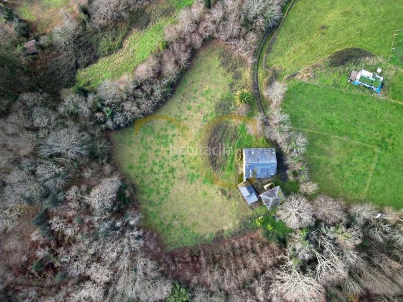 Foto 68a4d542-1135-4d06-95cc-3a017aa3219f. Xalet amb aparcament a Valdés