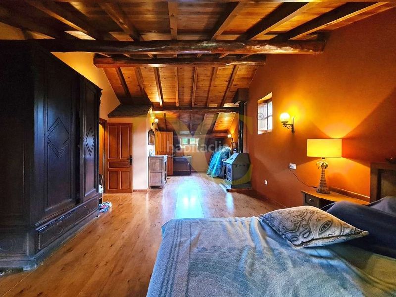 Foto 842467d4-dc17-422d-a6bb-92f5b5d43dce. Xalet amb aparcament a Valdés