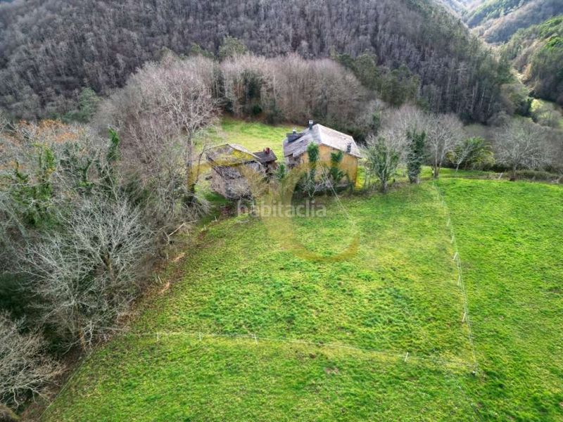 Foto 854b4d03-852b-4dd3-be44-a9457bb6054d. Xalet amb aparcament a Valdés