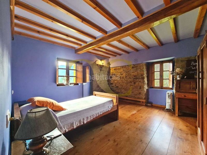 Foto 8565e33b-263d-4027-8a24-936418a349eb. Xalet amb aparcament a Valdés