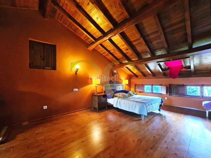 Foto 905b0621-1b3f-43f3-a56b-6d237a6fd2f2. Xalet amb aparcament a Valdés