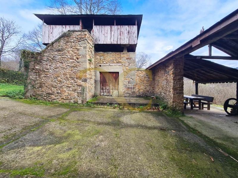 Foto 951db922-4ba4-4dc3-acdf-2d945029d312. Xalet amb aparcament a Valdés