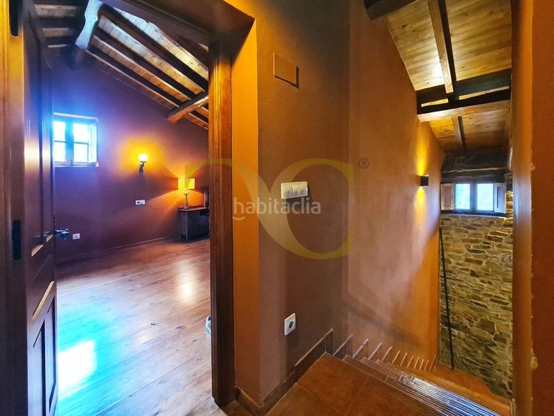 Foto da655ff1-9bff-45c8-9ce8-bf06e862266e. Xalet amb aparcament a Valdés