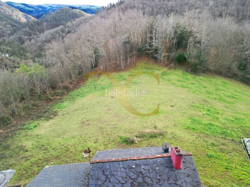 Foto e45d32c2-7a4e-4c57-ad13-f17b1ed4e934. Xalet amb aparcament a Valdés