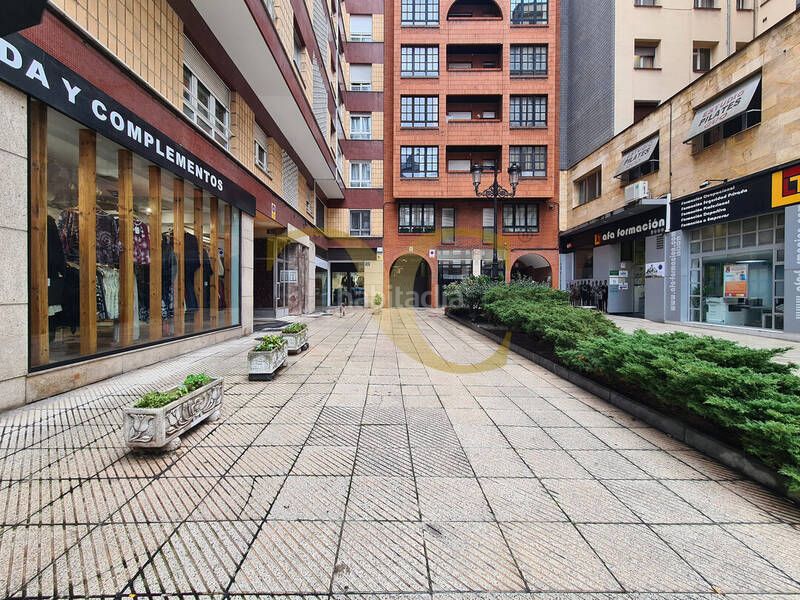 Foto 6f1b38eb-5c27-43ec-86d0-006239b0f531. Aparcament cotxe a Salesas - Foncalada - Campoamor Oviedo