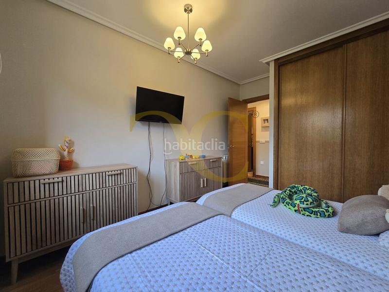 Foto c8082dc2-ce94-40b6-aad3-cd7dd60f744a. Pis amb calefacció aparcament a Pría-Nueva-Hontoria-Naves Llanes