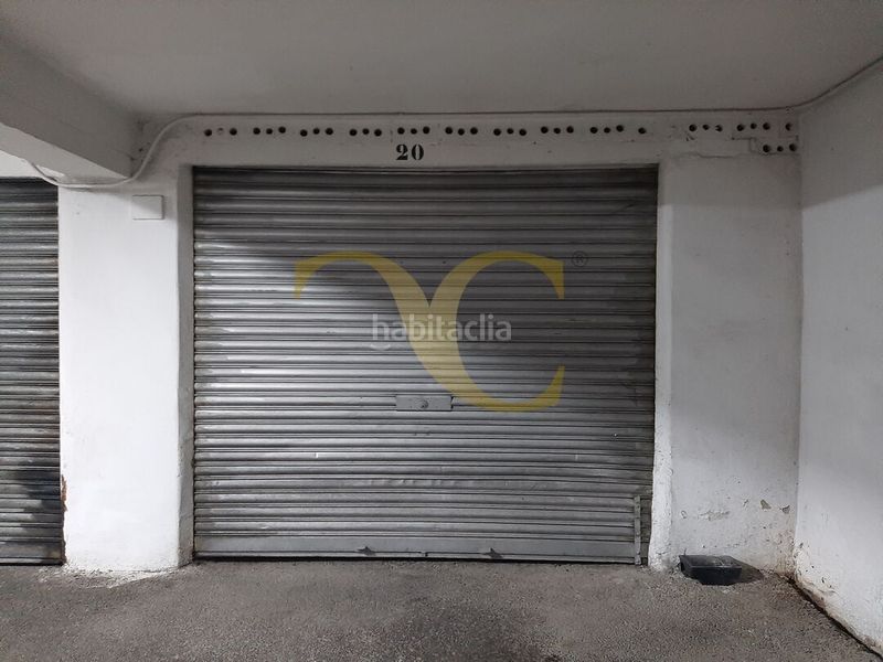 Foto e44b2f66-ad0d-4dbd-9156-3a413ca16ab9. Aparcament cotxe a la pola Siero Siero