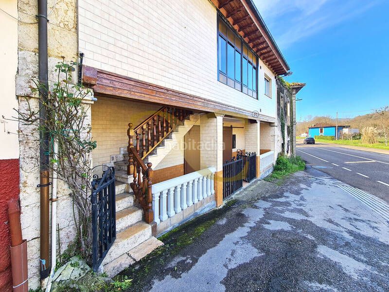 Foto a2bd7073-521d-41bc-a748-ce580d522d42. Casa amb calefacció aparcament a Piloña