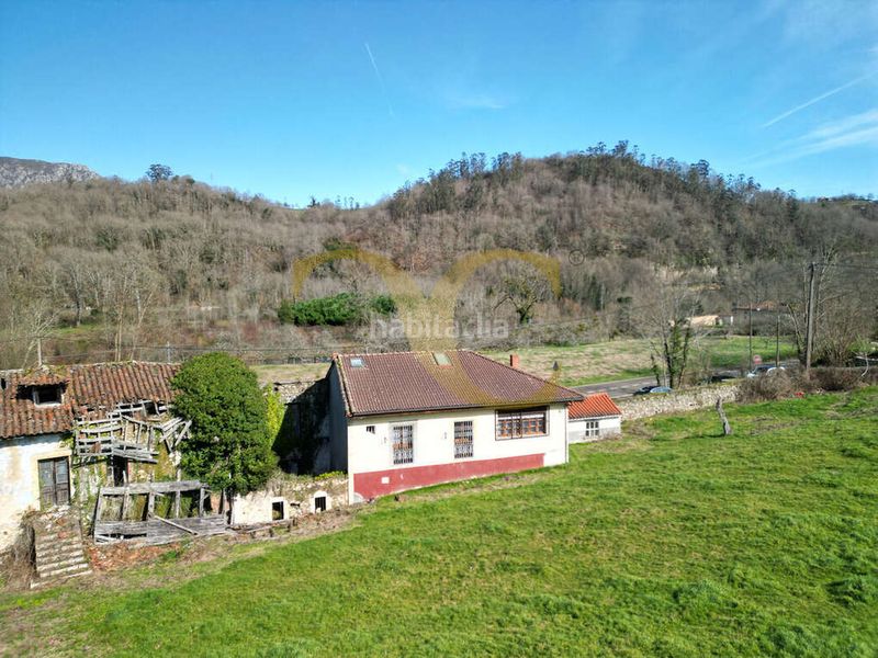 Foto f86e038e-9c4e-4bb2-81e8-7dd79128ec06. Casa amb calefacció aparcament a Piloña