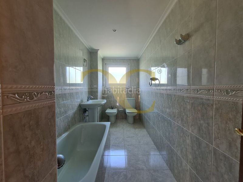 Foto 0a67954d-c062-4495-9843-efd6063900c6. Casa amb calefacció aparcament a la pola Siero Siero