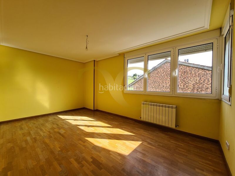 Foto 0c9a1d9d-c252-47dd-8f3e-6bdbc8a2b14c. Casa amb calefacció aparcament a la pola Siero Siero