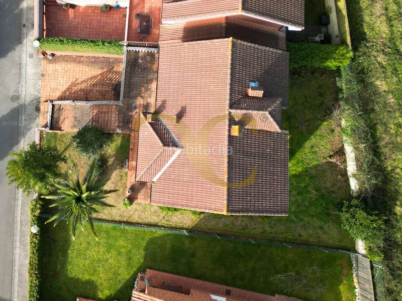 Foto 1ee2aae8-0b69-4e5f-960b-fa512ec93c31. Casa amb calefacció aparcament a la pola Siero Siero