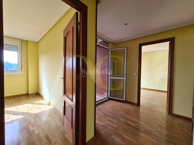 Foto 41957a71-90b7-4c3a-bd6a-7f75b04a24f4. Casa amb calefacció aparcament a la pola Siero Siero