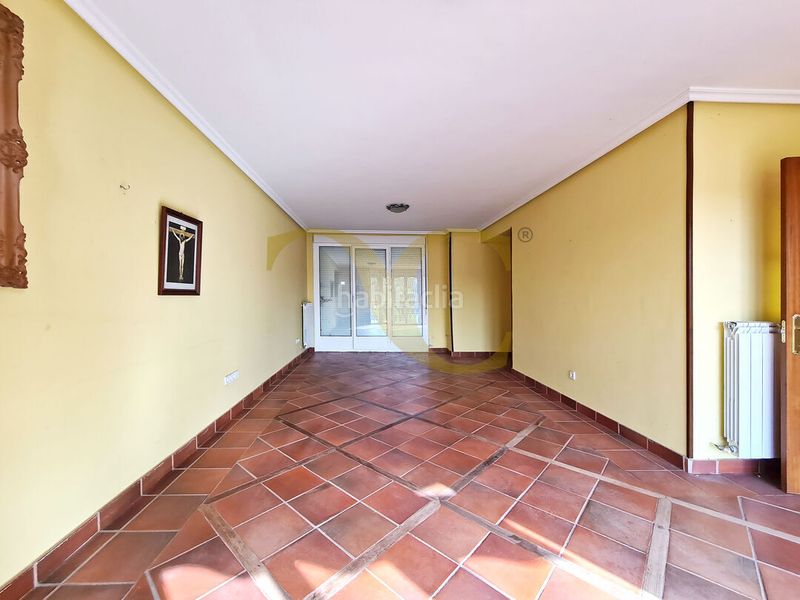Foto 658f2fee-45de-4a3e-8179-abb663fa64a4. Casa amb calefacció aparcament a la pola Siero Siero