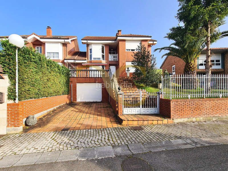 Foto 97a01392-812b-4866-85b9-ce0b3df50cb6. Casa amb calefacció aparcament a la pola Siero Siero
