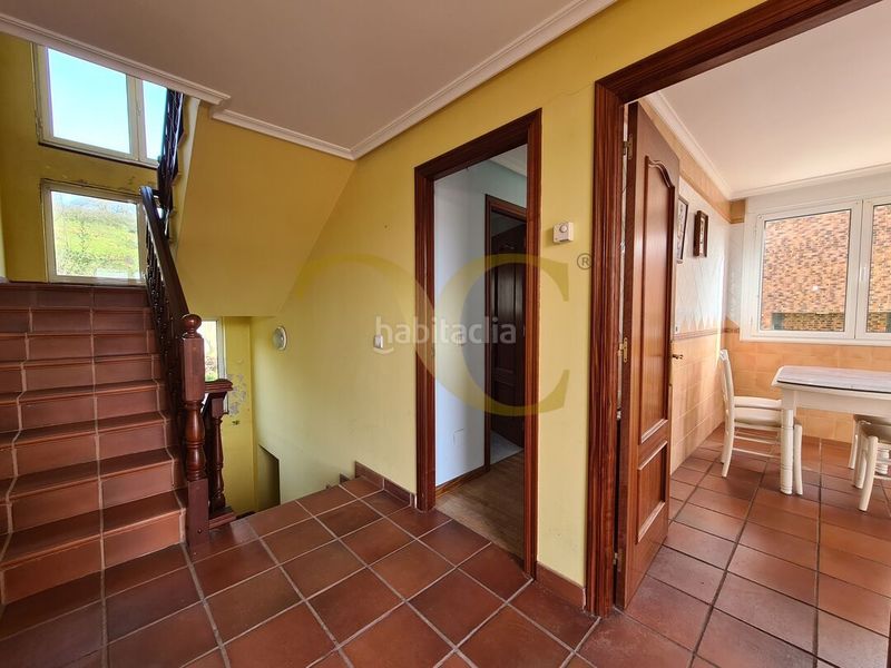 Foto c27c295d-251f-4778-a411-1c05ab548807. Casa amb calefacció aparcament a la pola Siero Siero