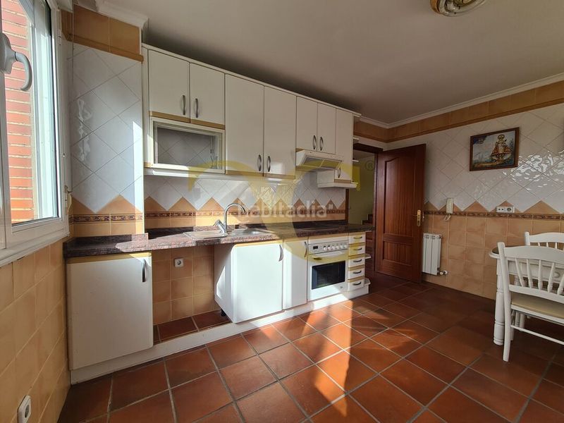 Foto d94f55e8-e0e7-4682-acb0-9c5b3c380cfa. Casa amb calefacció aparcament a la pola Siero Siero
