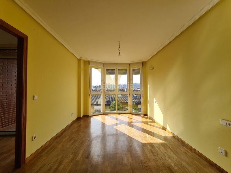 Foto d9c54a08-63b5-4ec6-8006-56f68f07a67d. Casa amb calefacció aparcament a la pola Siero Siero