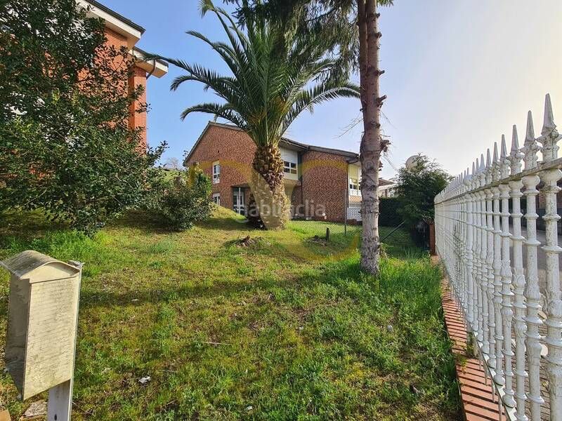 Foto edff4c46-ee02-46d9-b315-2b57c78c5c7d. Casa amb calefacció aparcament a la pola Siero Siero