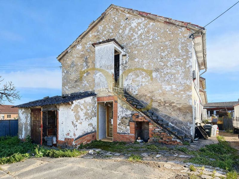 Foto 5565ee88-58ba-4023-a137-86a80d42af5e. Casa adossada a Viella-Granda-Meres Siero
