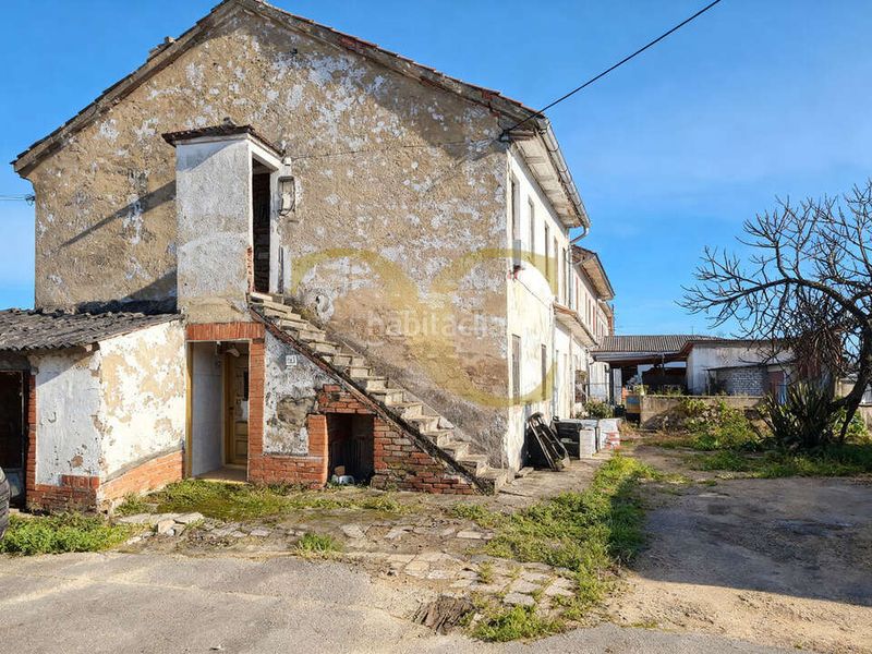 Foto 644223b6-f6e7-4408-8e09-44a9c74a34bd. Casa adossada a Viella-Granda-Meres Siero