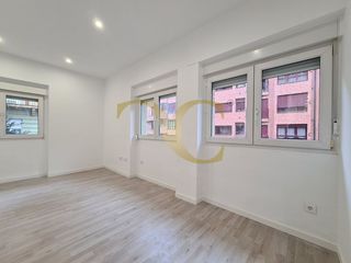 Pis  Calle jos� ram�n zaragoza. Exclusivo piso en una de las zonas m�s valoradas de oviedo.
