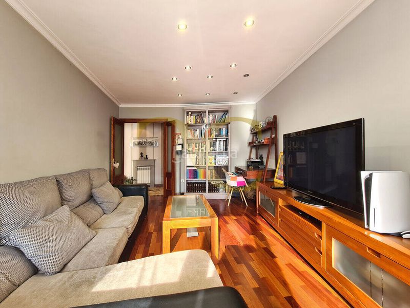 Foto 1079a056-b7ec-4170-9c43-cfa2f8e34b12. Pis amb calefacció aparcament a La Calzada Gijón