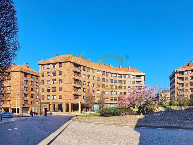 Foto 569baa7e-c8fa-4855-9d7f-c77e66e0402d. Pis amb calefacció aparcament a La Calzada Gijón