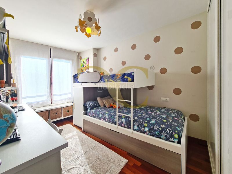 Foto 5c1f529e-1a1d-4b31-aa2d-686cf7f627b1. Pis amb calefacció aparcament a La Calzada Gijón