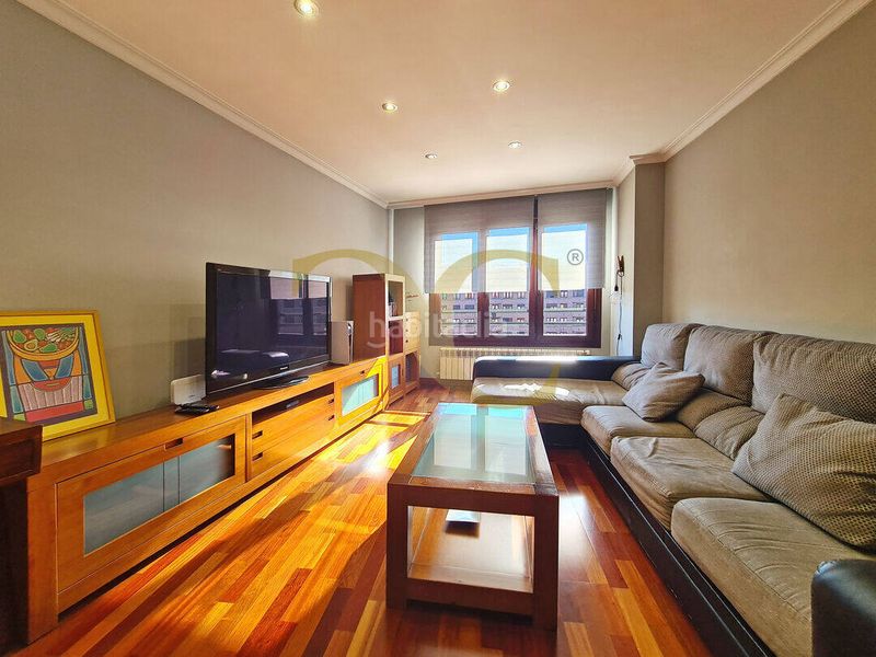 Foto 9520ff3c-0fa1-40a0-b7dc-0b5d686996c3. Pis amb calefacció aparcament a La Calzada Gijón