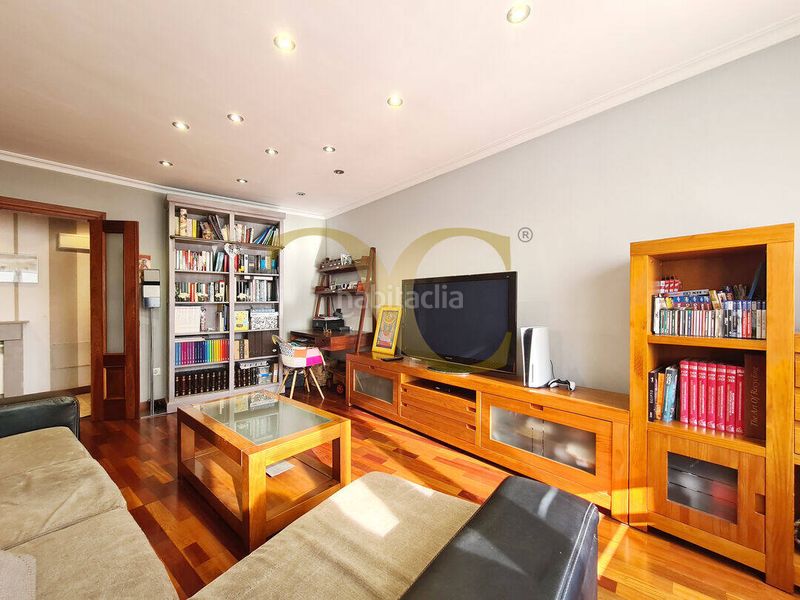 Foto a939ed4a-e7c0-4419-b186-fea2fedf8c74. Pis amb calefacció aparcament a La Calzada Gijón