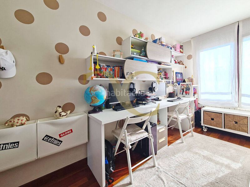 Foto c5369eb1-e6ae-4beb-ac78-3fd83fde7e8e. Pis amb calefacció aparcament a La Calzada Gijón