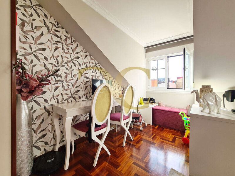 Foto 104f548e-d2d1-42e4-adb8-f67221bf0c47. Àtic amb calefacció aparcament a Llano Gijón