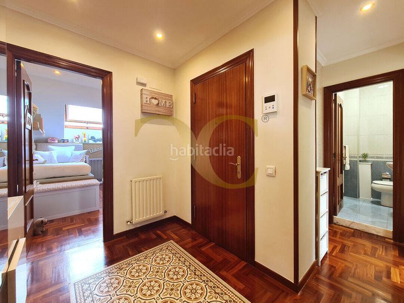 Foto 7812b57e-0f89-49d8-8884-09e9cd8e0c18. Àtic amb calefacció aparcament a Llano Gijón