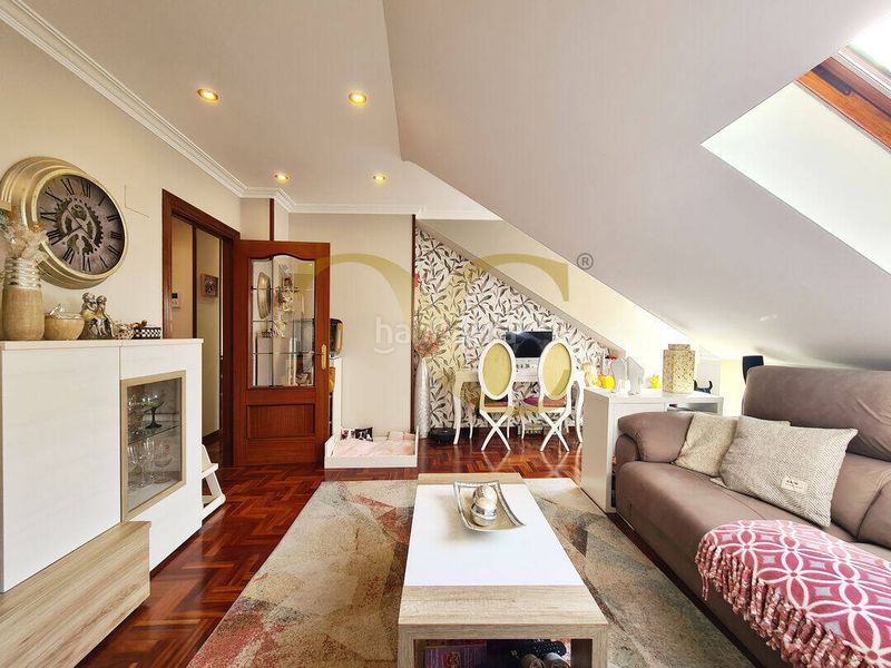 Foto e8fd3dcd-de99-4d04-a32f-b686c799d5e8. Àtic amb calefacció aparcament a Llano Gijón