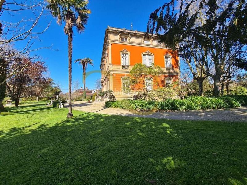 Foto 1f180717-d5f3-4e27-8954-d5ced8137ad8. Casa amb calefacció aparcament a Somió Gijón