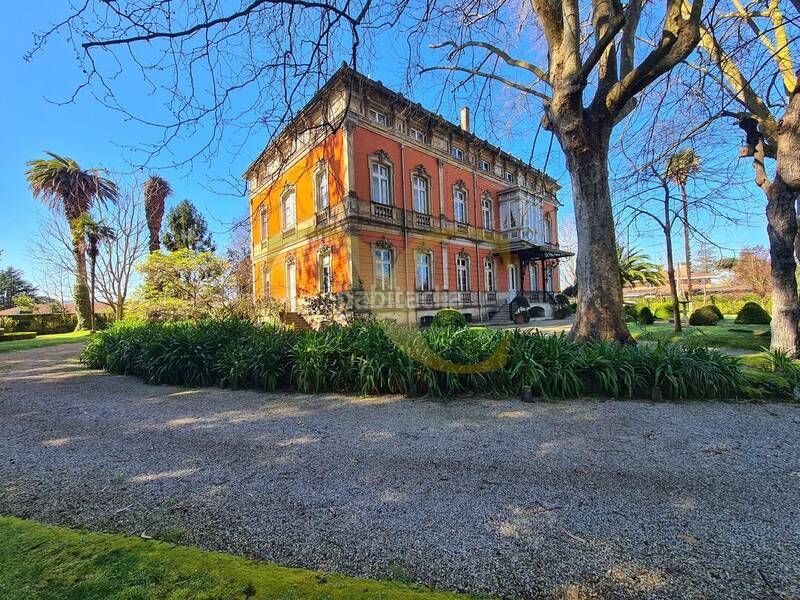 Foto 51e234e1-30ef-4af3-9c6a-a4fd15bb7b6d. Casa amb calefacció aparcament a Somió Gijón